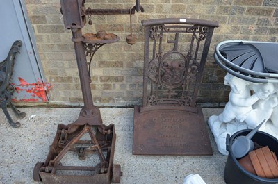 Lot 265 - W & T Avery sack potato weighing scales