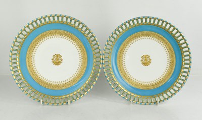 Lot 160 - A pair of 19th centuty Royal Worcester plates...