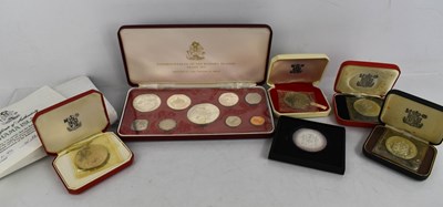 Lot 460 - A group of coins to include Guernsey Silver...