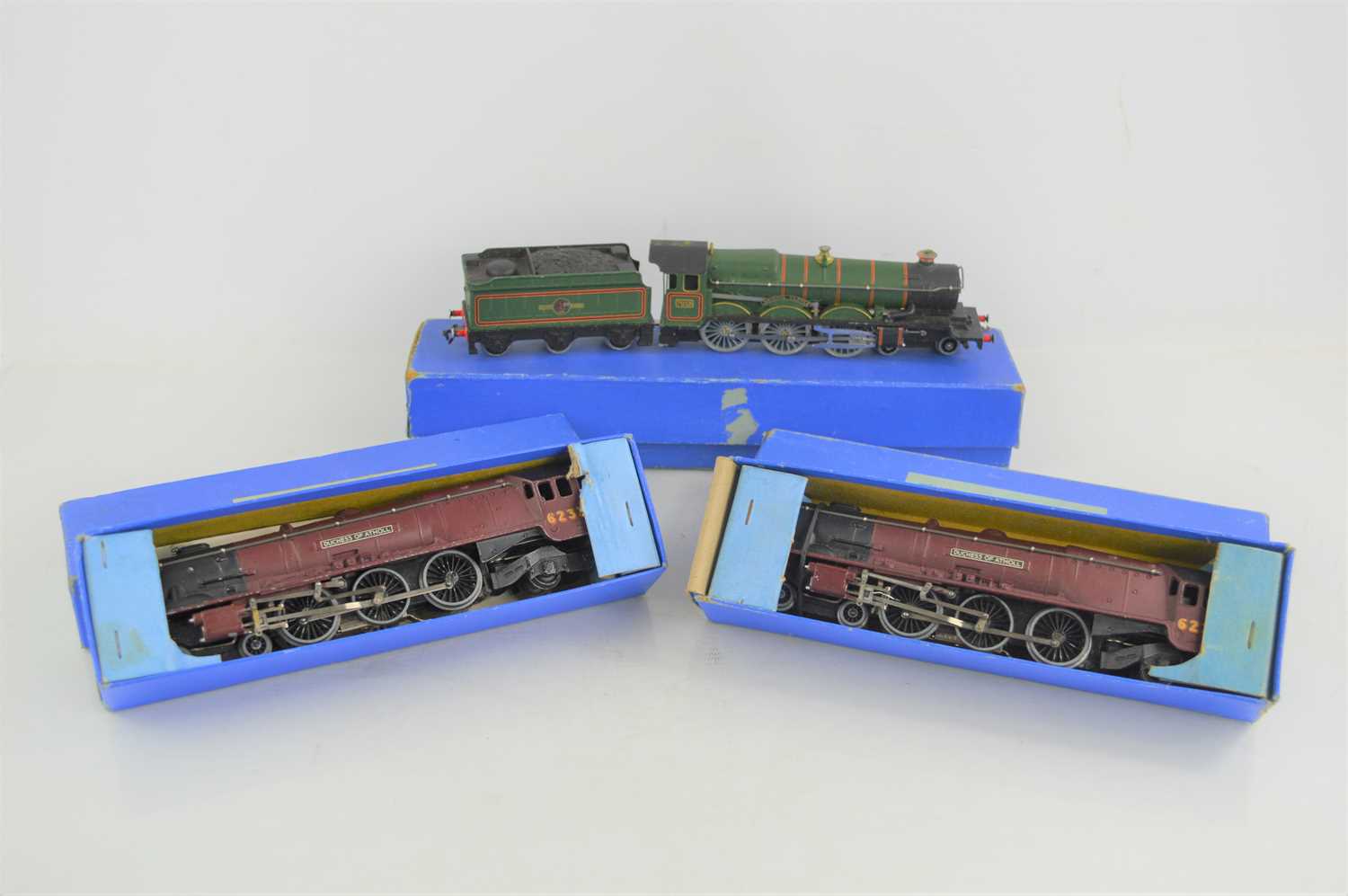 Lot 23 - Three boxed Hornby Dublo 00 gauge locomotives,...