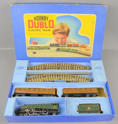 Lot 34a - A boxed Hornby Dublo EDP11 electric train set,...