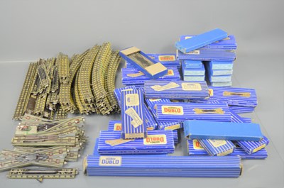 Lot 41a - A large quantity of Hornby Dublo OO gauge...