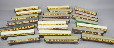 Lot 58a - A group of Hornby Dublo and Hornby Meccano OO...