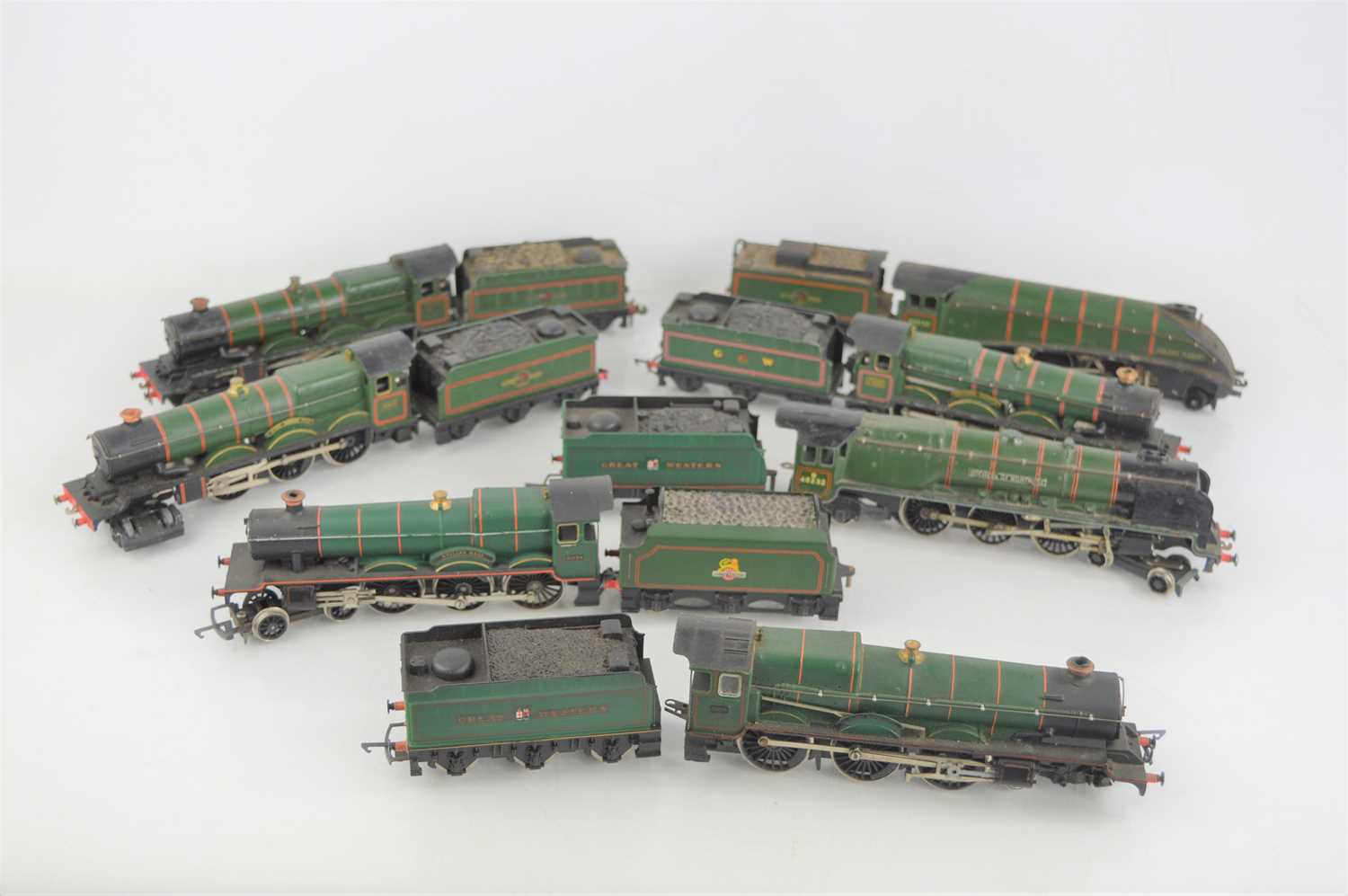 Lot 63 - Seven Hornby Dublo and Hornby OO gauge...