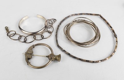 Lot 267 - A group of costume jewellery including a white...