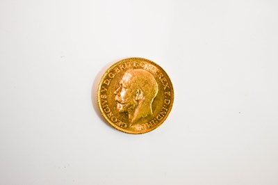 Lot 15 - A George V full gold sovereign dated 1912.