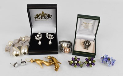 Lot 348 - A group of costume jewellery to include...