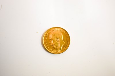Lot 30 - A George V full gold sovereign dated 1912.