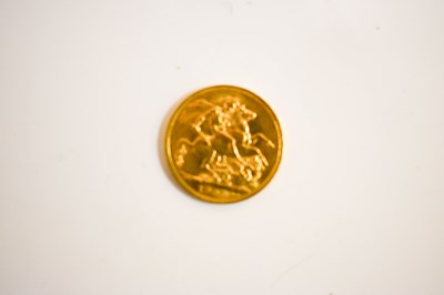 Lot 35 - An Edward VII full gold sovereign dated 1909.