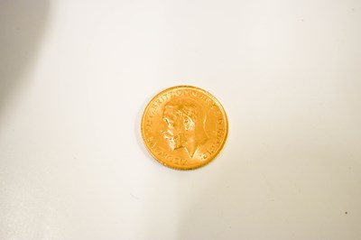 Lot 77 - A George V full gold sovereign dated 1912.