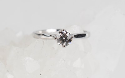 Lot 443 - An 18ct white gold and diamond solitaire ring,...