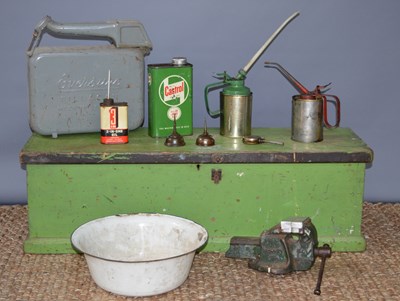 Lot 330 - A Paramo heavy duty vice together with vintage...