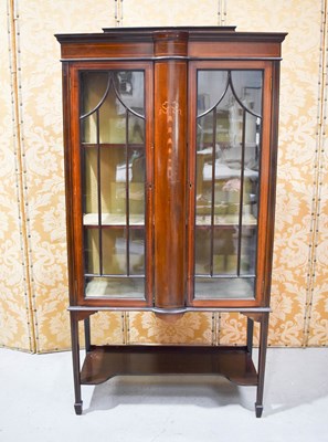 Lot 434 - An Edwardian mahogany display cabinet with two...