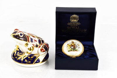 Lot 139 - A Royal Crown Derby frog paperweight, LVII,...