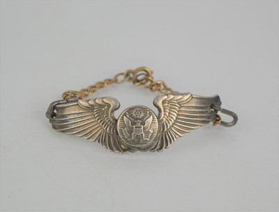 Lot 354 - A silver US airforce wing bracelet.