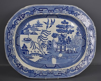 Lot 118 - A large Victorian blue and white Willow...