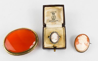 Lot 177 - A Pinchbeck and agate brooch, together witha...