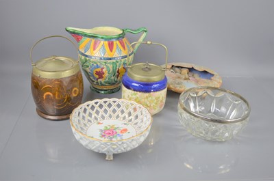 Lot 182 - A group of ceramics to include a large Beswick...