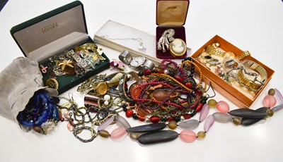 Lot 227 - A collection of gold and costume jewellery,...