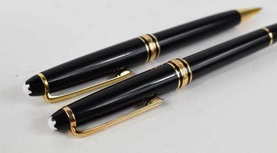 Lot 282 - A Montblanc Meisterstuck gold coated...