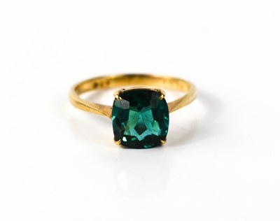 Lot 2 - A 9ct gold and green tourmaline dress ring,...