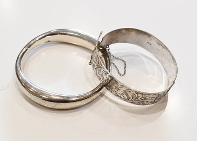 Lot 168 - A stlish silver bangle in the Scandinavian...