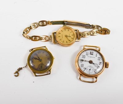 Lot 123 - A group of three 9ct gold cased vintage...
