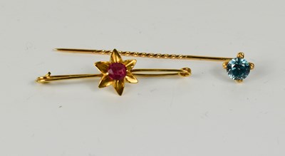 Lot 192 - A 14ct gold and ruby par brooch, with six...