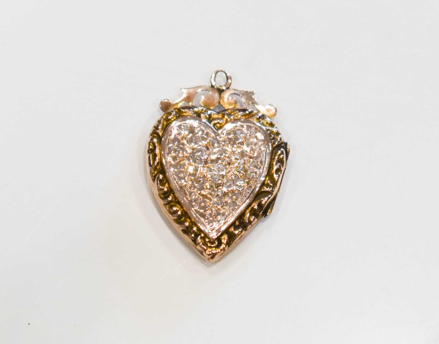 Lot 194 - A 9ct gold Victorian style heart shaped