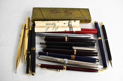 Lot 20 - A group of collectible pens to include...