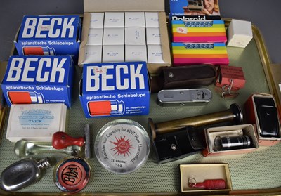 Lot 12 - A group of collectible items to include Beck...