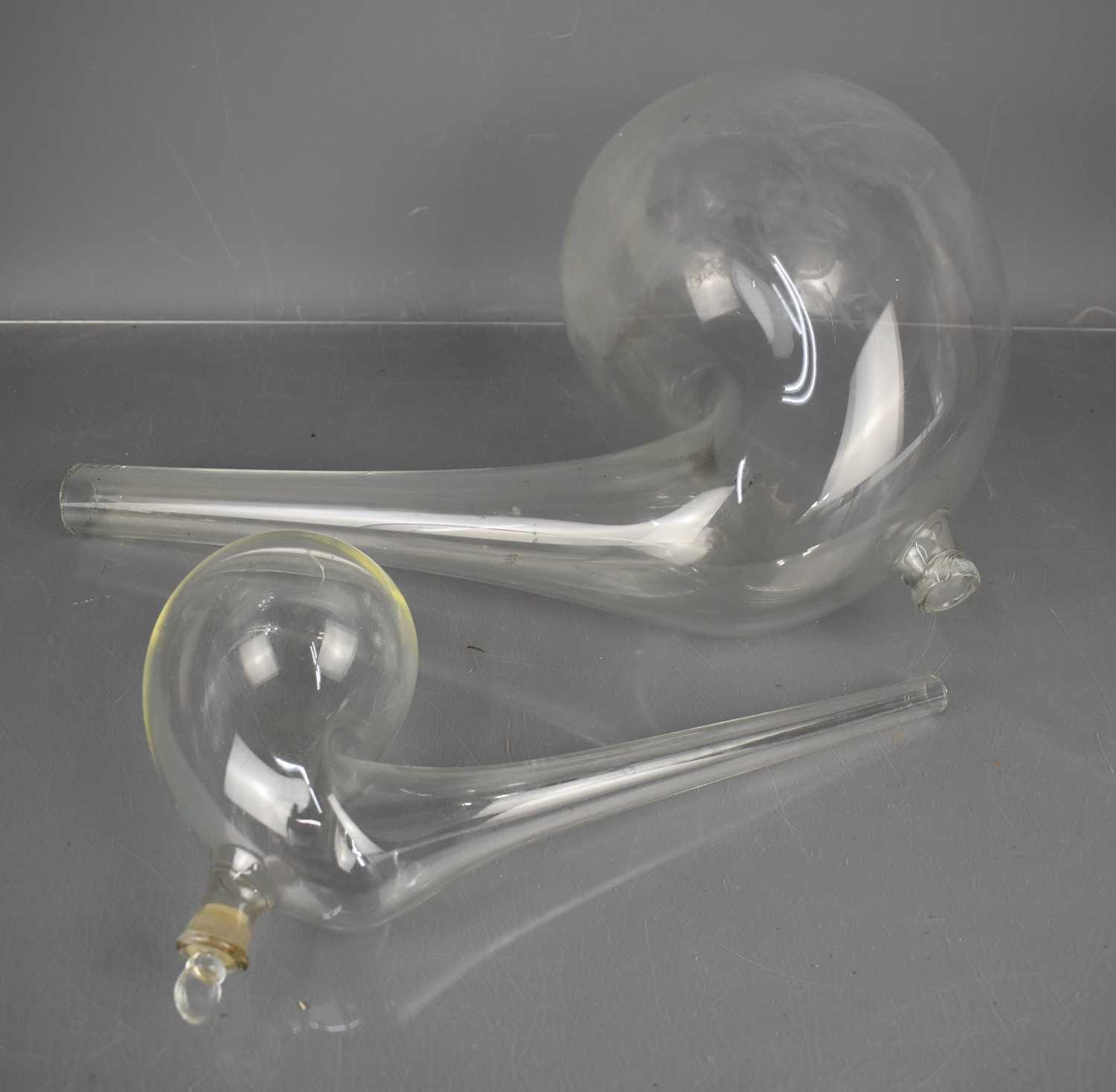 Lot 18 - A large antique chemistry glass retort flask