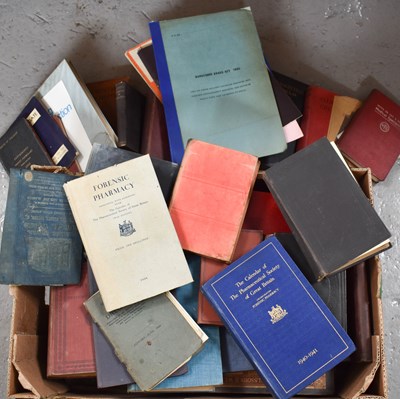 Lot 310 - A large group of pharmaceutical and medical...