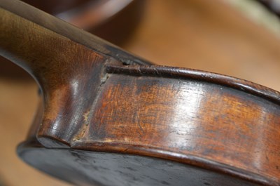 Lot 59 - An antique violin with Antonius Stradivarius...