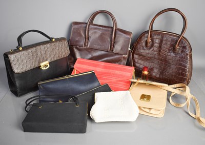 Lot 343 - A group of vintage handbags to include Marks...