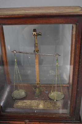 Lot 26 - A Victorian microscope aaccessory / collectors...