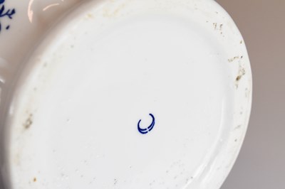 Lot 159 - A 19th century Coalport Caughley ware blue and...