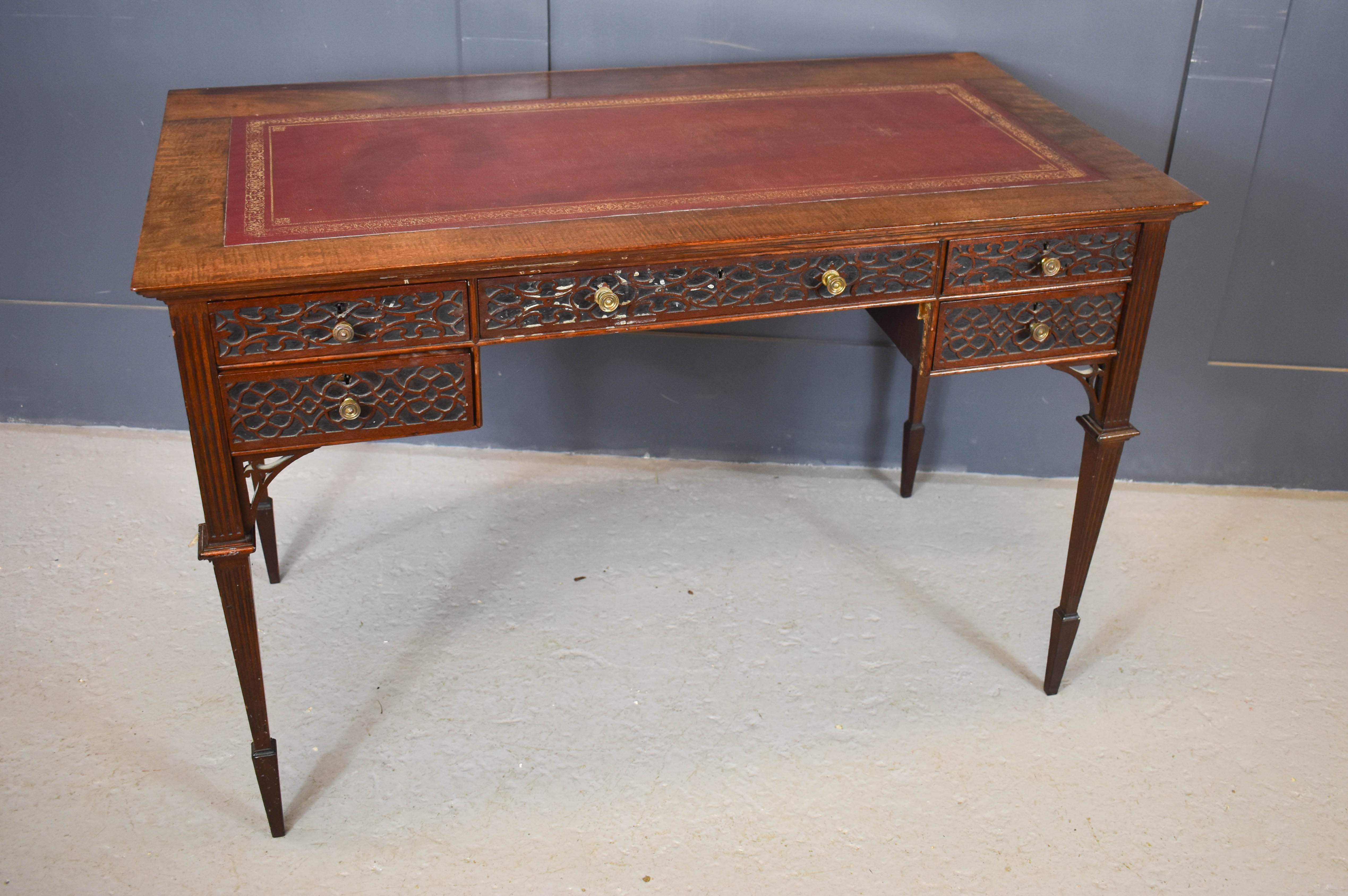 Lot 547 - A 19th century ladies Chippendale style