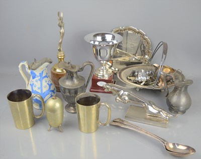 Lot 386 - A group of silver plateware, pewter and other...