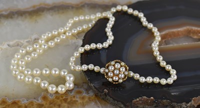 Lot 49 - An antique cultured pearl necklace with a 9ct...