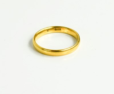Lot 48 - A 22ct gold wedding band, size Q, 4.03g.