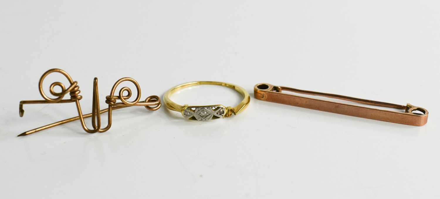 Lot 89 - An 18ct gold ring 1.94g, and a 9ct gold tie...