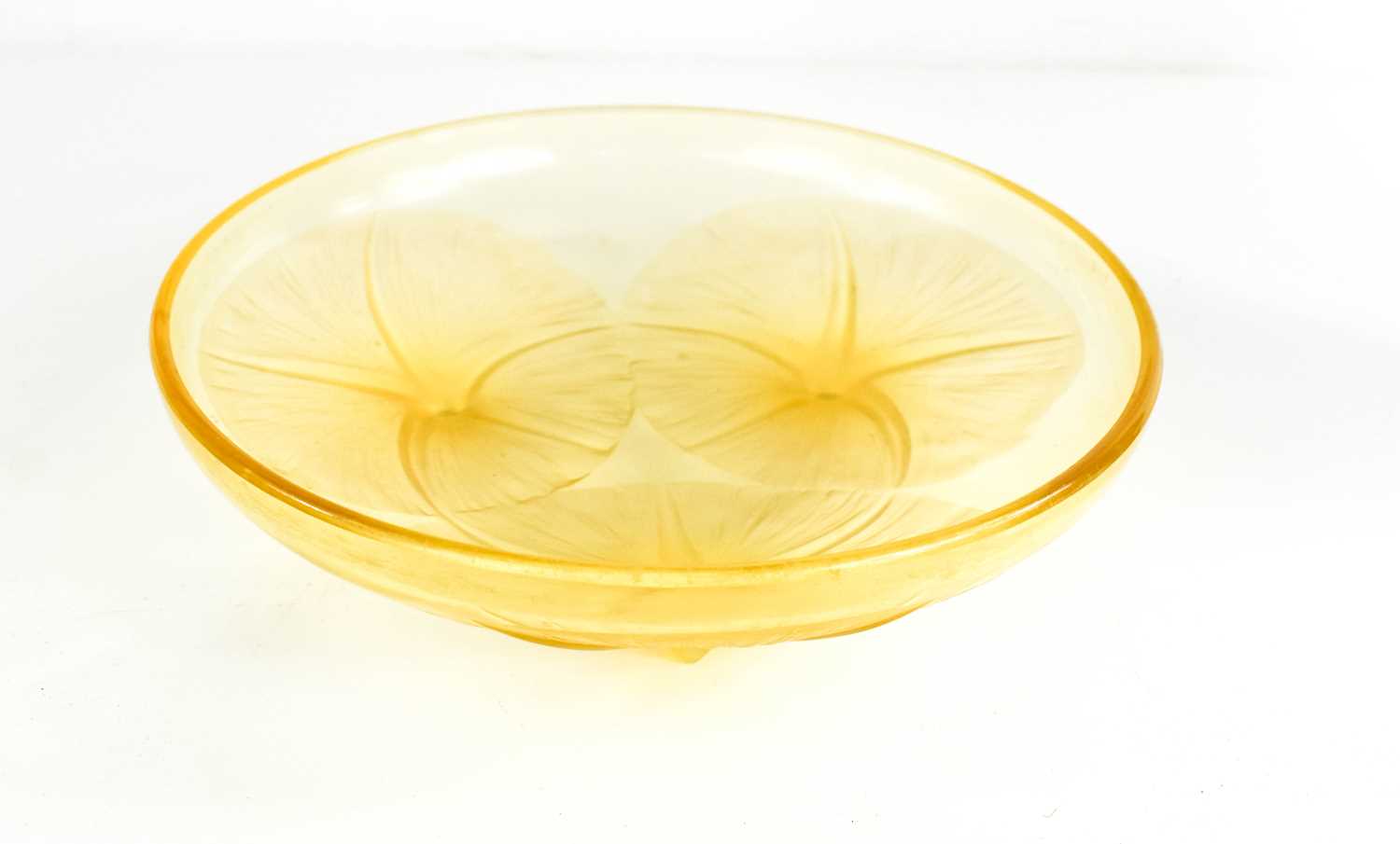 Lot 41 - A Rene Lalique "Volubilis" pattern amber and...