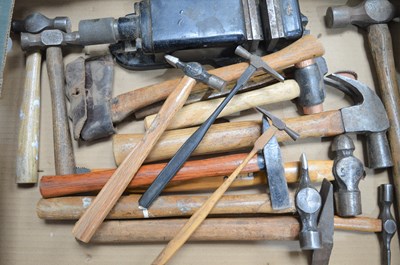 Lot 342 - A group of vintage hammers of various sizes...