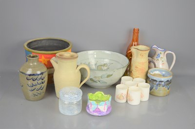 Lot 98 - A group of contemporary glass ware and studio...