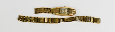 Lot 114 - A 9ct gold cased vintage wristwatch with 9ct...