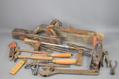 Lot 492 - A group of vintage tools to include a Record...