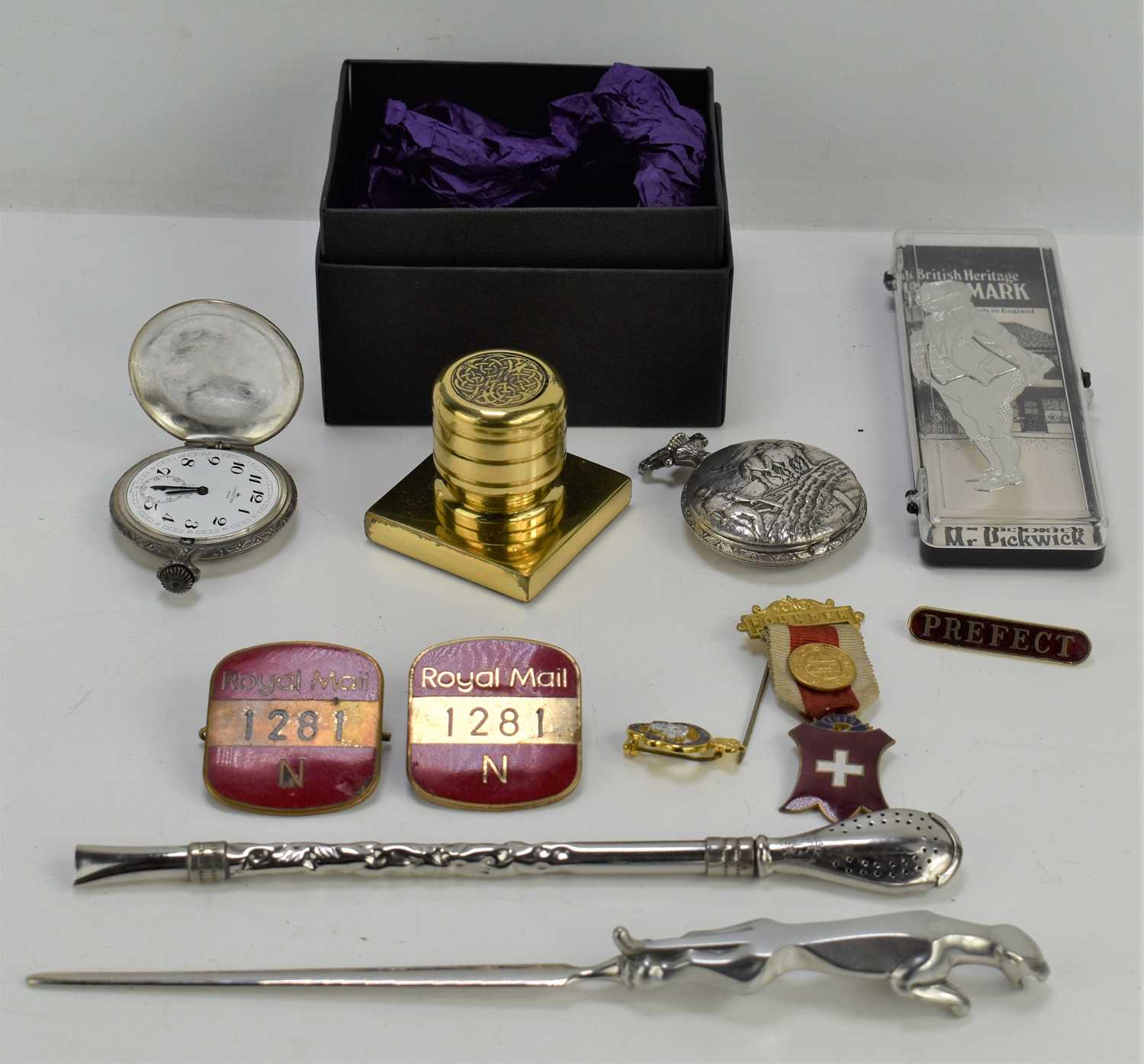 Lot 259 - A group of collectable items to include two...