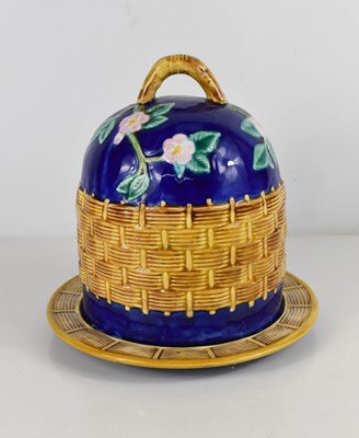 Lot 335 - A small pottery cheese dish, with cobalt blue...