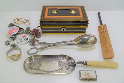 Lot 277 - A group of collectable items to include a...